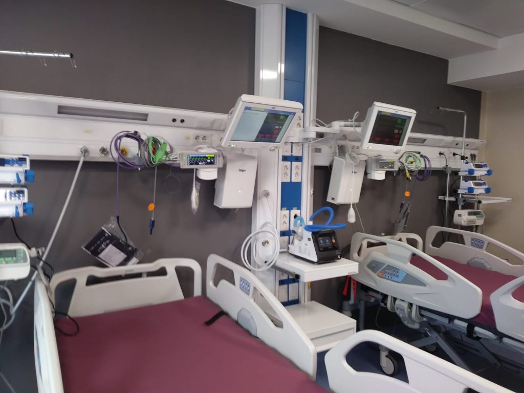 Covid, un centinaio di nuovi posti letto in terapia intensiva creati dalla Regione nell’ultimo anno